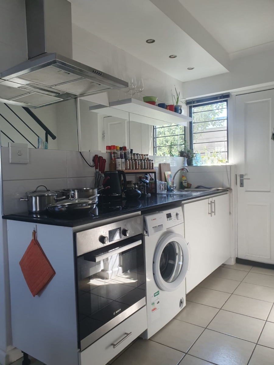 2 Bedroom Property for Sale in Maitland Western Cape